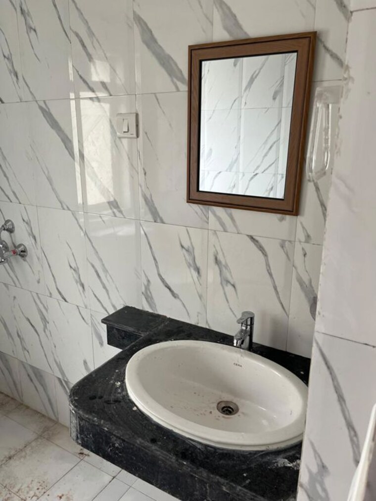 Bathroom, nimbus-the-golden-palm 2.5 Bedroom 1200 Sq.Ft. Apartment In Sector 168 Noida 10639660