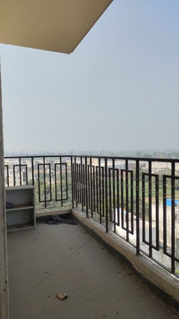 Balcony, signature-global-the-roselia 2 Bedroom 600 Sq.Ft. Apartment In Sector 95a Gurgaon 10639695