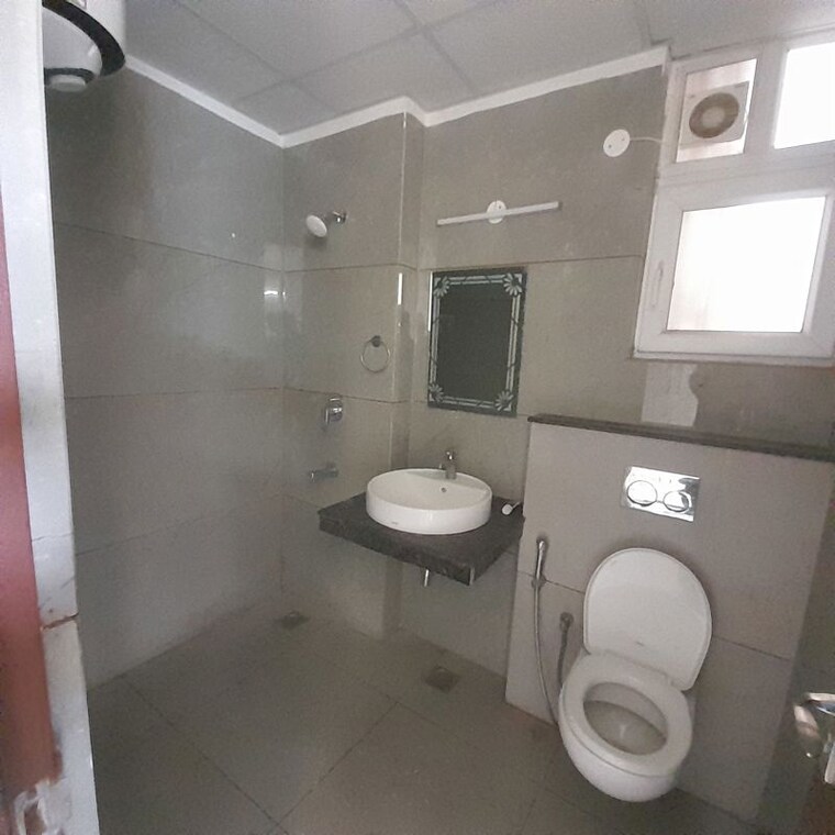 Bathroom, allwin-el-spazia 3 Bedroom 1630 Sq.Ft. Apartment In Sanauli Zirakpur 10639707