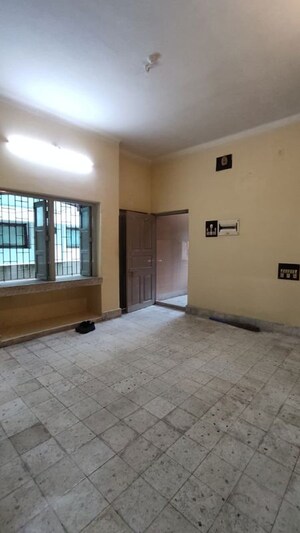 Room in 2 BHK Independent House at Sakher Bazar – for Rent