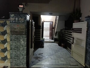 Parking in 1 BHK Apartment at Sector 9 – for Rent