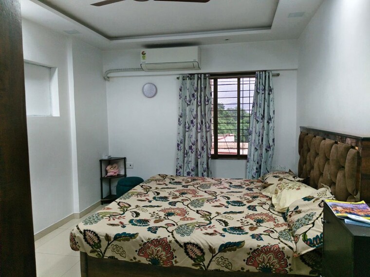Master Bedroom, lok-sarita 3 Bedroom 1150 Sq.Ft. Apartment In Andheri East Mumbai 10639725