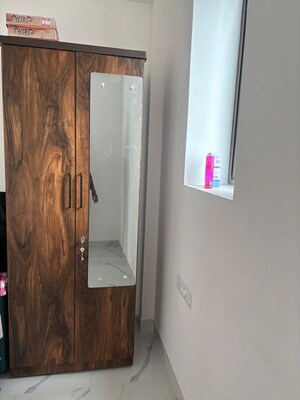Furnished Amenities in 2 BHK Apartment at Raymond Ten X Habitat, Pokhran Road No Two – for Rent