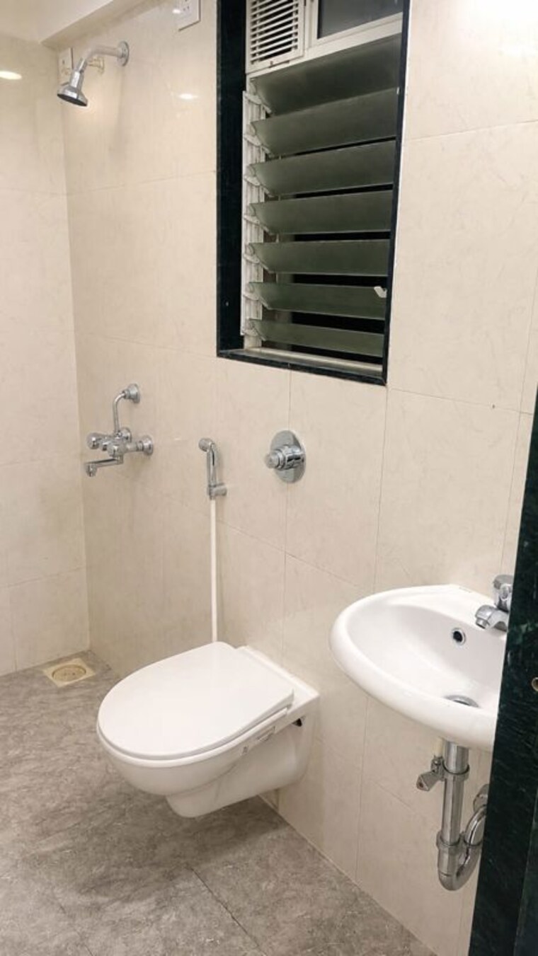 Bathroom, romell-orbis 1 Bedroom 530 Sq.Ft. Apartment In Andheri East Mumbai 10639755