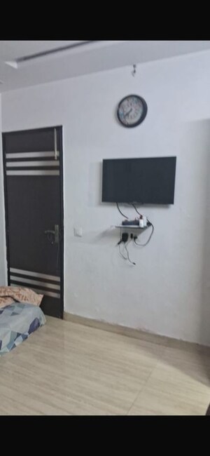 Room in 2 BHK Builder Floor at Subhash Nagar – for Rent