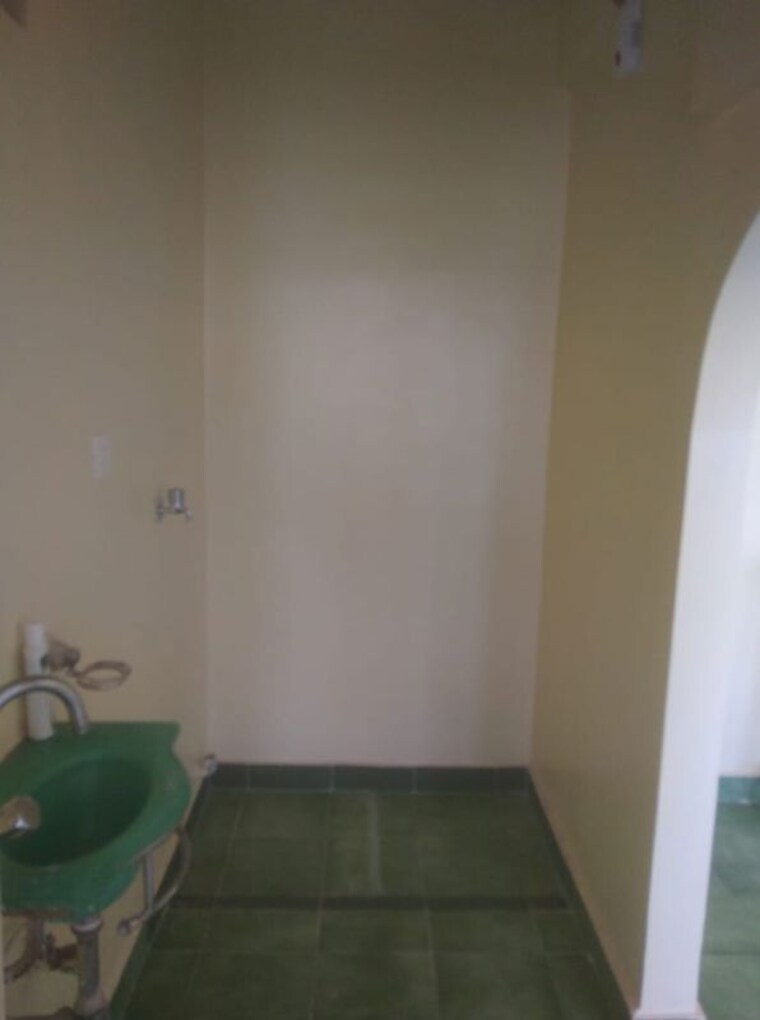 Bathroom, asmita-jyoti-chs 1 Bedroom 600 Sq.Ft. Apartment In Malad West Mumbai 10639791