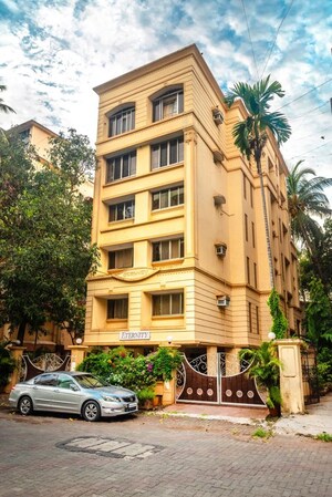 2 BHK Apartment – Exterior View View at Bandra West - for Rent