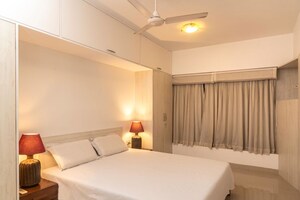 Bedroom in 2 BHK Apartment at Bandra West – for Rent