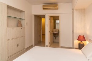 Room in 2 BHK Apartment at Bandra West – for Rent