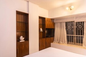 Bedroom in 2 BHK Apartment at Bandra West – for Rent