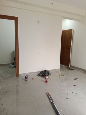 Room in 2.5 BHK Apartment at Today Ridge Residency, Sector 135 – for Rent