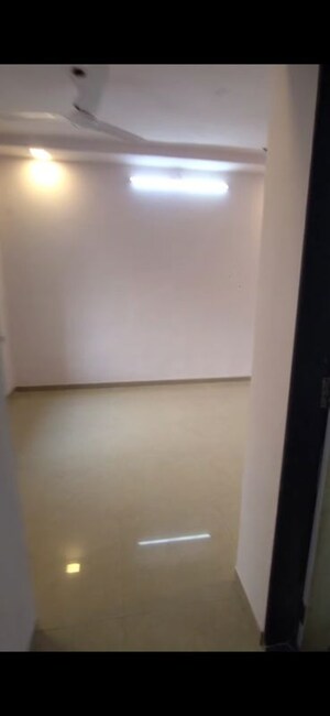 Room in 1 BHK Apartment at Silicon Park, Malad West – for Rent