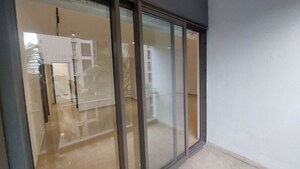 Room in 3 BHK Apartment at Bandra Kurla Complex – for Rent