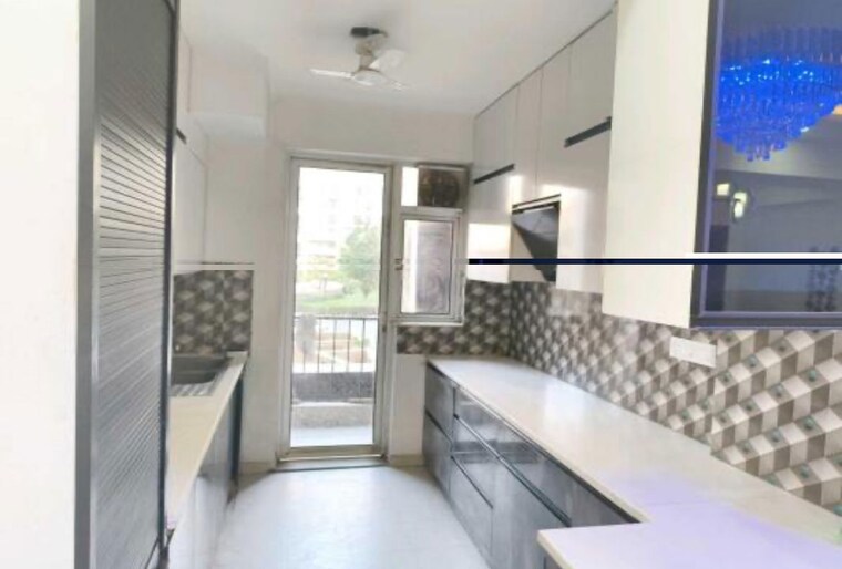 Kitchen, dlf-new-town-heights-i 3 Bedroom 1930 Sq.Ft. Apartment In Sector 90 Gurgaon 10639877
