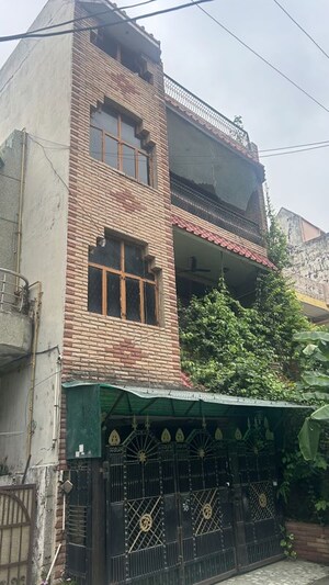 6 BHK Independent House – Exterior View View at RWA Apartments Sector 26, Sector 26 - for Sale