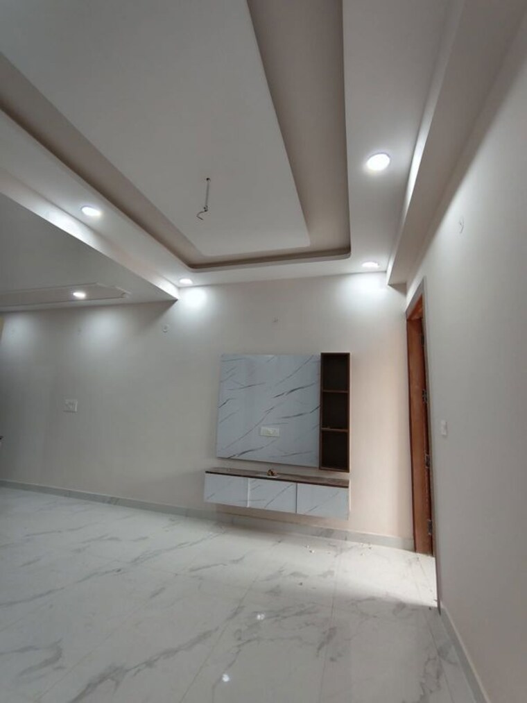 Room, mahadev-apartments-noida 1 Bedroom 600 Sq.Ft. Apartment In Sector 73 Noida 10639913