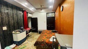 Bedroom in 2 BHK Builder Floor at Indrapuram – for Rent