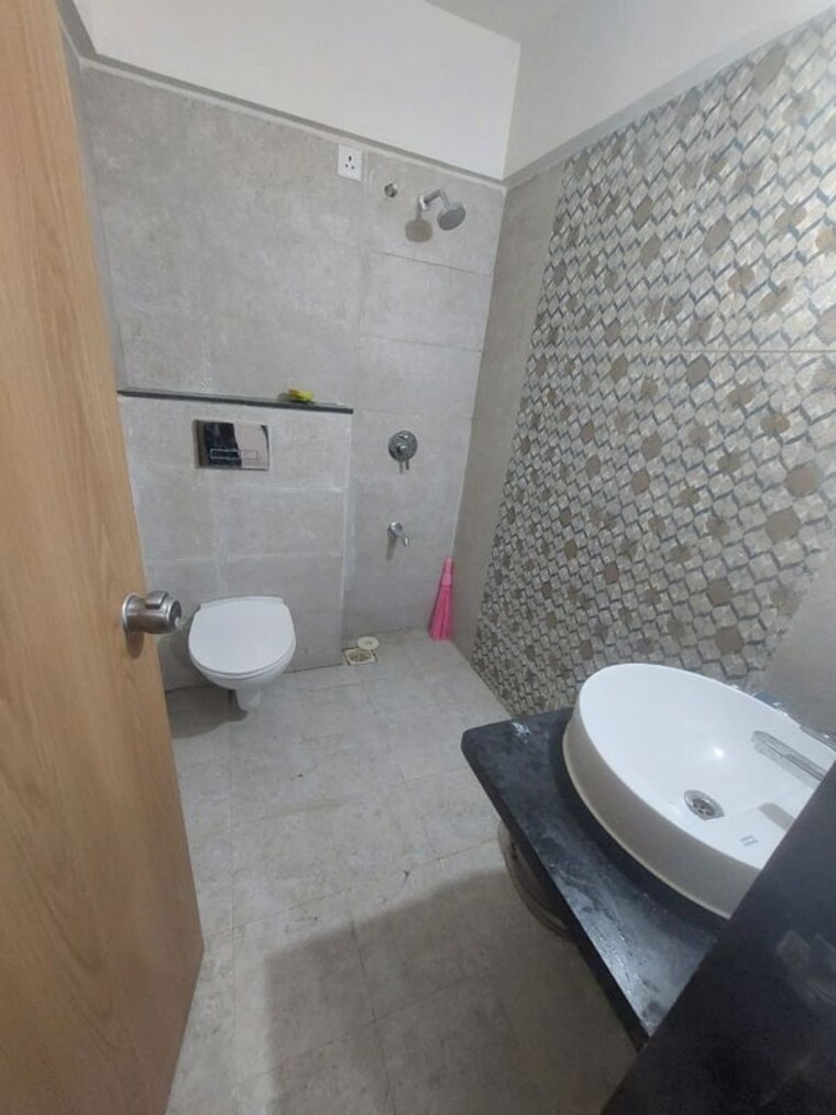 Bathroom, newton-homes-tathawade 2 Bedroom 750 Sq.Ft. Apartment In Tathawade Pune 10639968