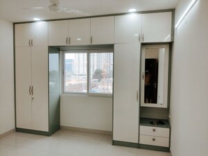 Room in 3 BHK Apartment at Prestige Tranquil, Kokapet – for Rent