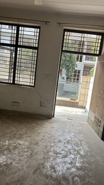 4 BHK + Prayer Room,Servant Room 114 Sq.Mt. Villa in RWA Apartments Sector 19
