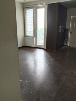 3.5 BHK + Servant Room Apartment For Rent in Great Value Sharanam