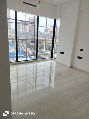 Room in 3 BHK Apartment at Prabhakar Esquina Private Residence, Oshiwara – for Sale