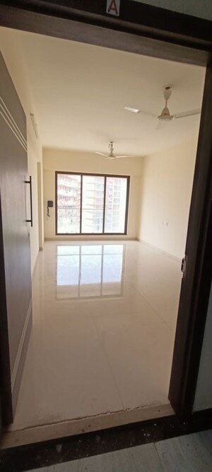 Room in 2 BHK Apartment at Raajyam Amity Apartments, Vakola – for Sale