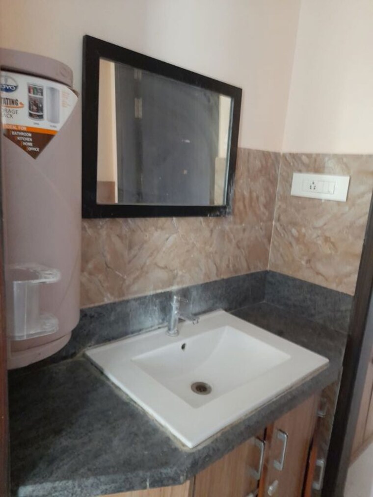 Bathroom, gayatree-landmark-phase-1 2 Bedroom 750 Sq.Ft. Apartment In Thergaon Pune 10640003