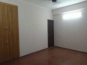 Room in 2.5 BHK Apartment at Samridhi Grand Avenue, Tech Zone 4 Greater Noida – for Rent