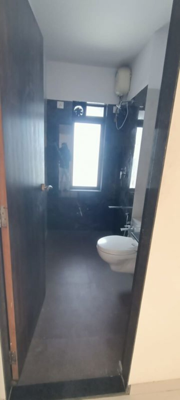 Bathroom, raajyam-amity-apartments 2 Bedroom 750 Sq.Ft. Apartment In Vakola Mumbai 10640013
