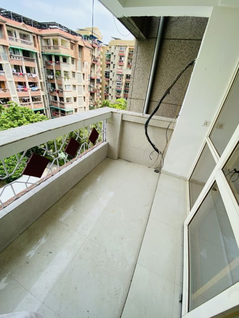 Balcony, dwarka 3 Bedroom 1800 Sq.Ft. Apartment In Dwarka Delhi 10640028