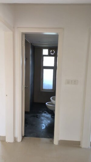 Attached Bathroom in 3 BHK Builder Floor at Incor PBEL City Chennai, Kelambakkam – for Sale
