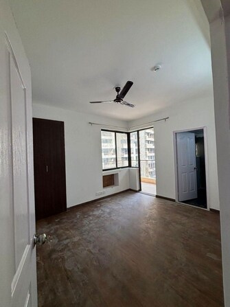 3 BHK + Store Room 1220 Sq.Ft. Apartment in Amrapali Verona Heights