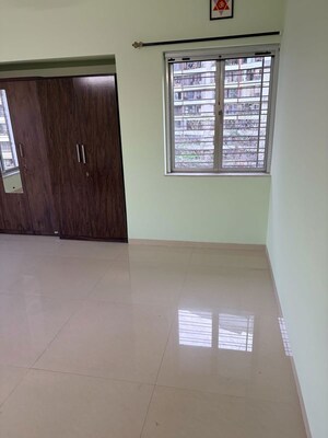 Room in 3 BHK Apartment at Kalpataru Hills Phase II, Manpada – for Rent