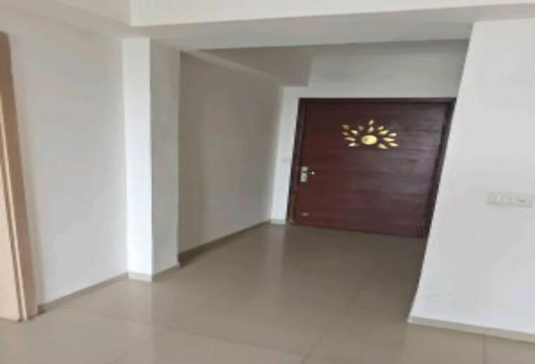 Room, dlf-new-town-heights-town-houses 4 Bedroom 2727 Sq.Ft. Apartment In Sector 86 Gurgaon 10640079