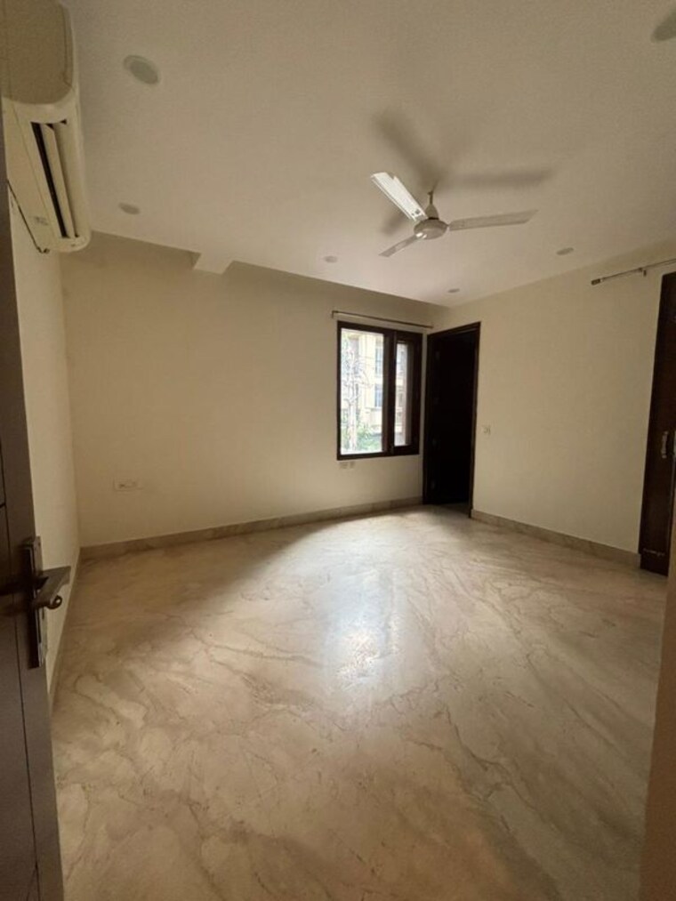 Room, navjeevan vihar 3 Bedroom 2000 Sq.Ft. Builder Floor In Navjeevan Vihar Delhi 10640096