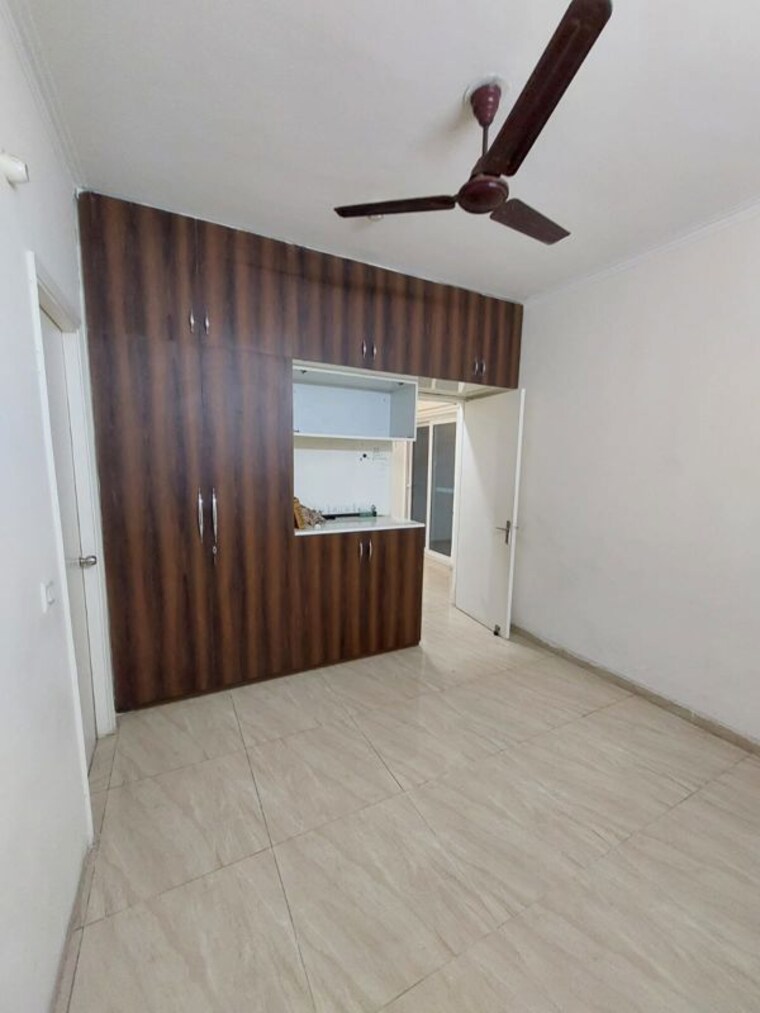 Room, mahagun-mywoods 2 Bedroom 900 Sq.Ft. Apartment In Sector 16c Greater Noida Greater Noida 10640043
