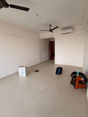 Room in 3.5 BHK Apartment at Godrej Woods, Sector 43 – for Sale