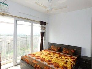 Bedroom in 2.5 BHK Apartment at Rattan Icon, Seawoods Sector 50 – for Rent
