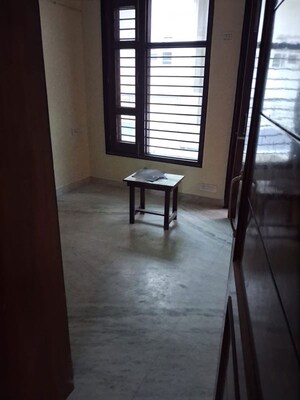 Room in 2 BHK Builder Floor at Sector 89 – for Rent