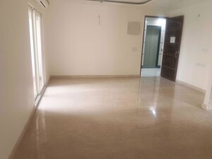 Room in 3 BHK Apartment at Samridhi Luxuriya Avenue, Sector 150 – for Rent