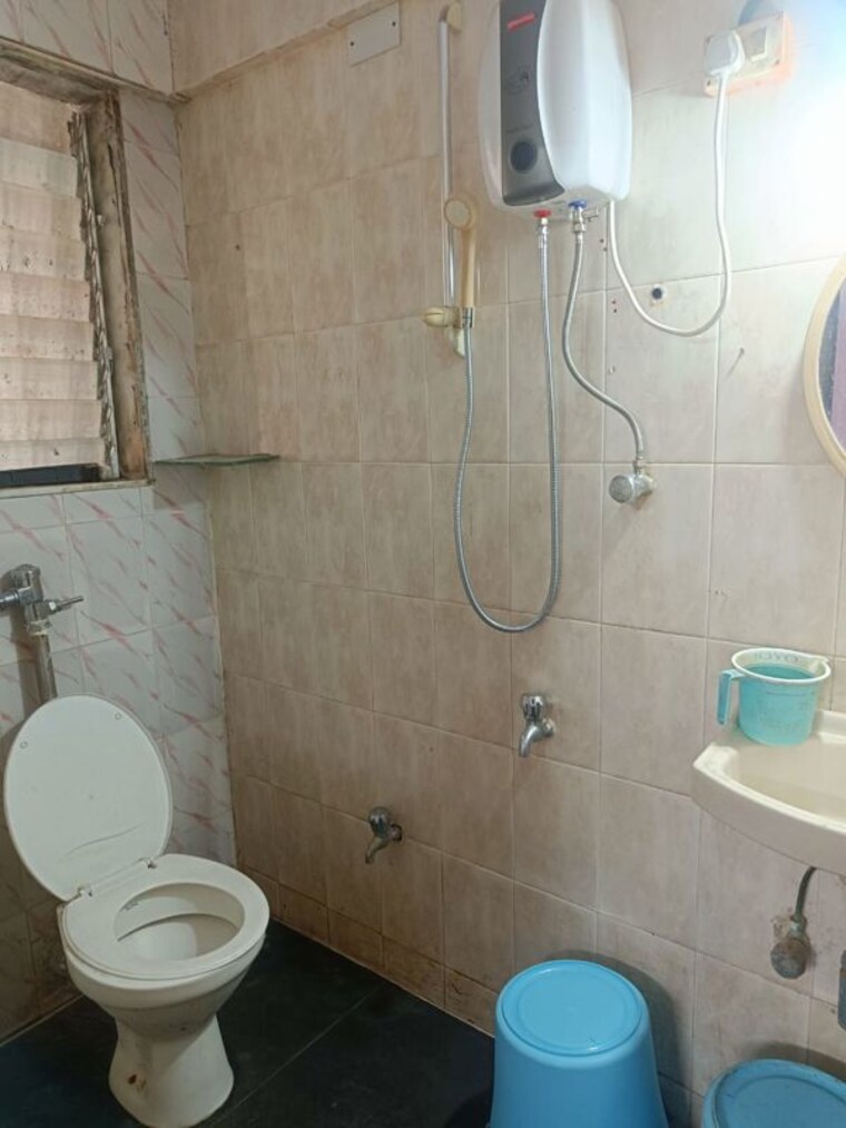 Bathroom, srishti-complex-powai 1 Bedroom 550 Sq.Ft. Apartment In Powai Mumbai 10640169