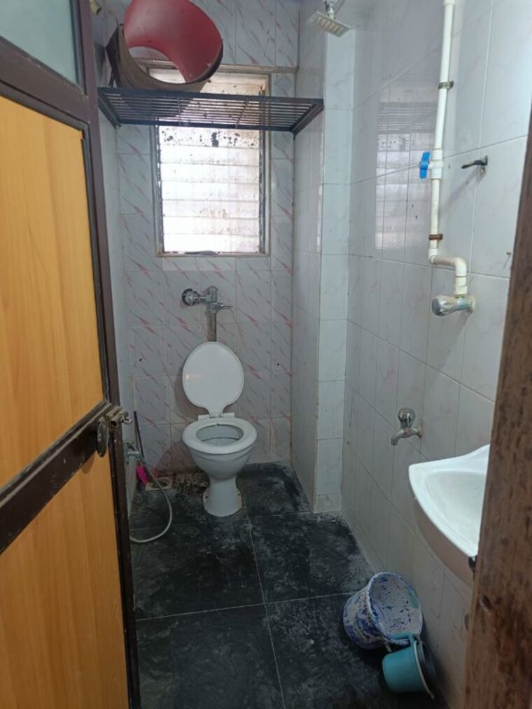 Bathroom, srishti-complex-powai 1 Bedroom 550 Sq.Ft. Apartment In Powai Mumbai 10640169