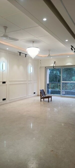 Living Room in 3 BHK Builder Floor at Shivalik Colony – for Rent