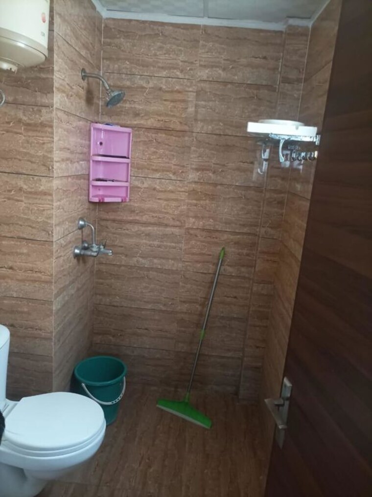 Bathroom, highland-park-chandigarh 3 Bedroom 1950 Sq.Ft. Apartment In Bhabat Zirakpur 10640174