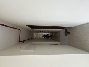 Furnished Amenities in 3.5 BHK Apartment at Sheth Auris Serenity Tower 2, Malad West – for Rent