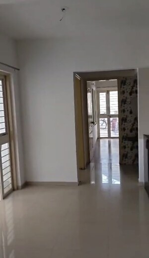 Room in 2 BHK Apartment at Florina Apartments, Erandwane – for Sale