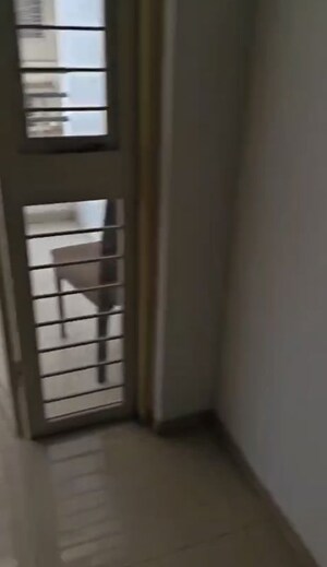 Room in 2 BHK Apartment at Florina Apartments, Erandwane – for Sale