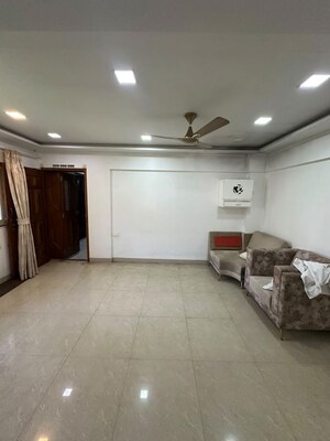 3 BHK Apartment For Rent in Laxman Jhoola Apartment, Andheri West