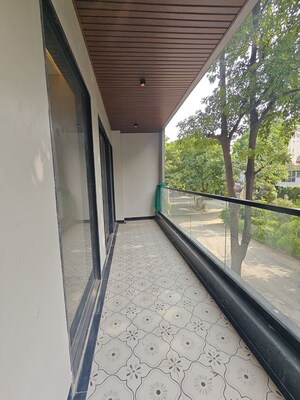 Balcony in 3 BHK Builder Floor at Craft Destination 43, Sector 43 – for Sale